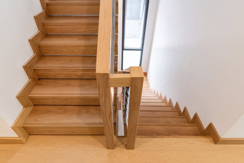 Florida_hardwood_floors_wood_stair_designs_7a0a3020-a4df-4c3a-a14d-ec48accccc97